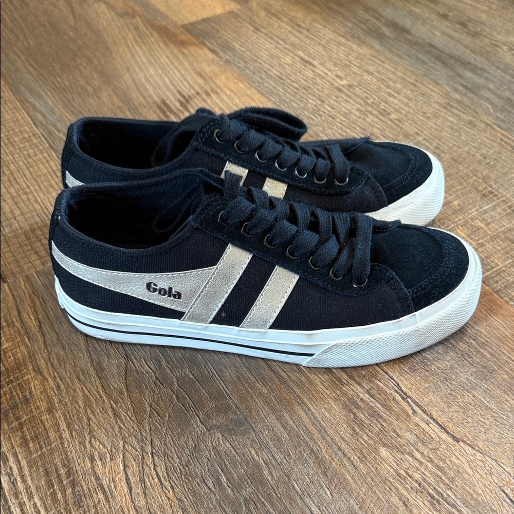 Gola Black Sneakers with gold Stripes